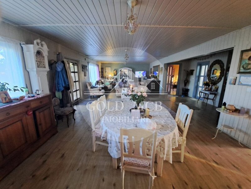 Vila Oras Crevedia situata stradal -dormitor pe parter