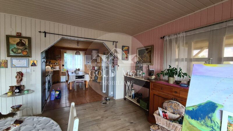 Vila Oras Crevedia situata stradal -dormitor pe parter