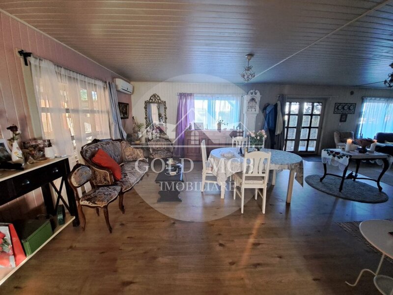 Vila Oras Crevedia situata stradal -dormitor pe parter